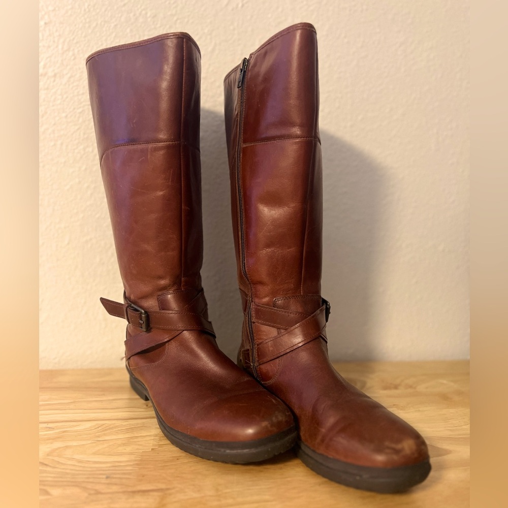 Ugg boots
Women’s 12